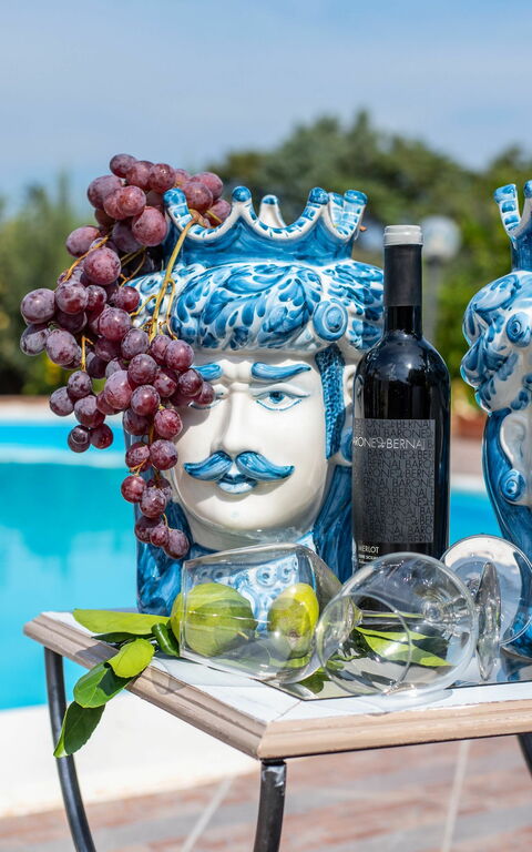 Villa Contrada: slå samman, Utomhus