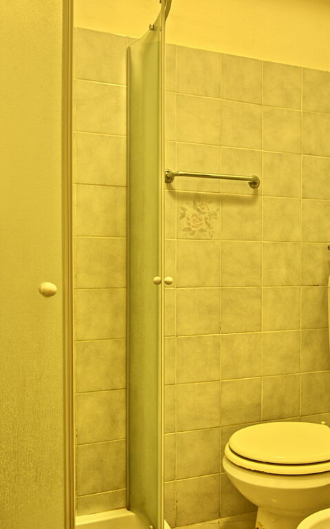 Villa Lorenzo: Badrum