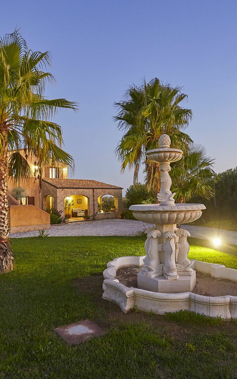 Villa Oasi: Trädgård