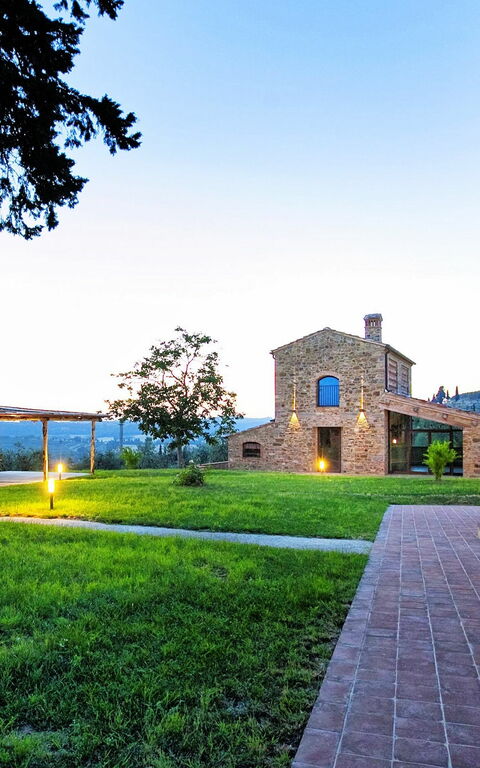 Villa Ferdinando: Sommar, Trädgård