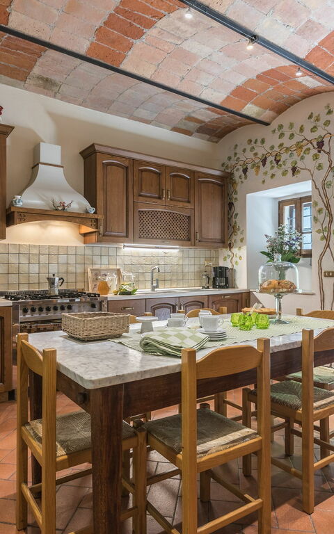 Palazzo Rosadi: Kök