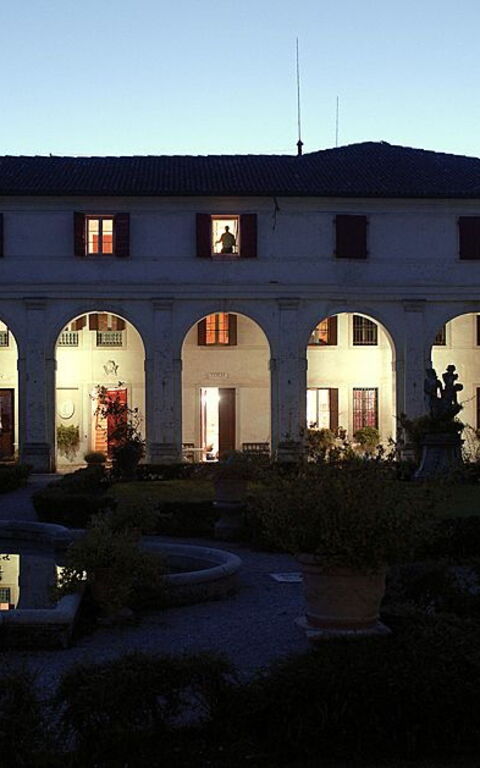 Ca' Marcello: Utomhus