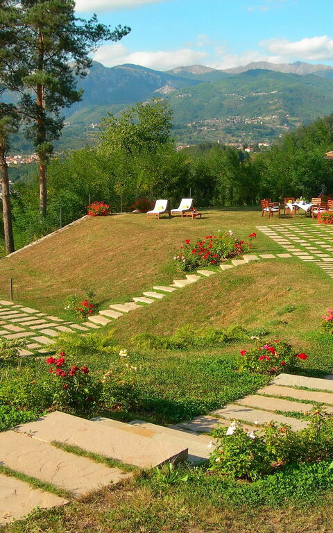 Villa Saida: Trädgård, Utomhus
