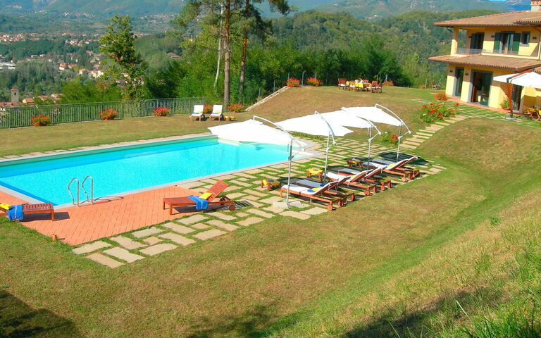 Villa Saida: slå samman, Trädgård, Utomhus