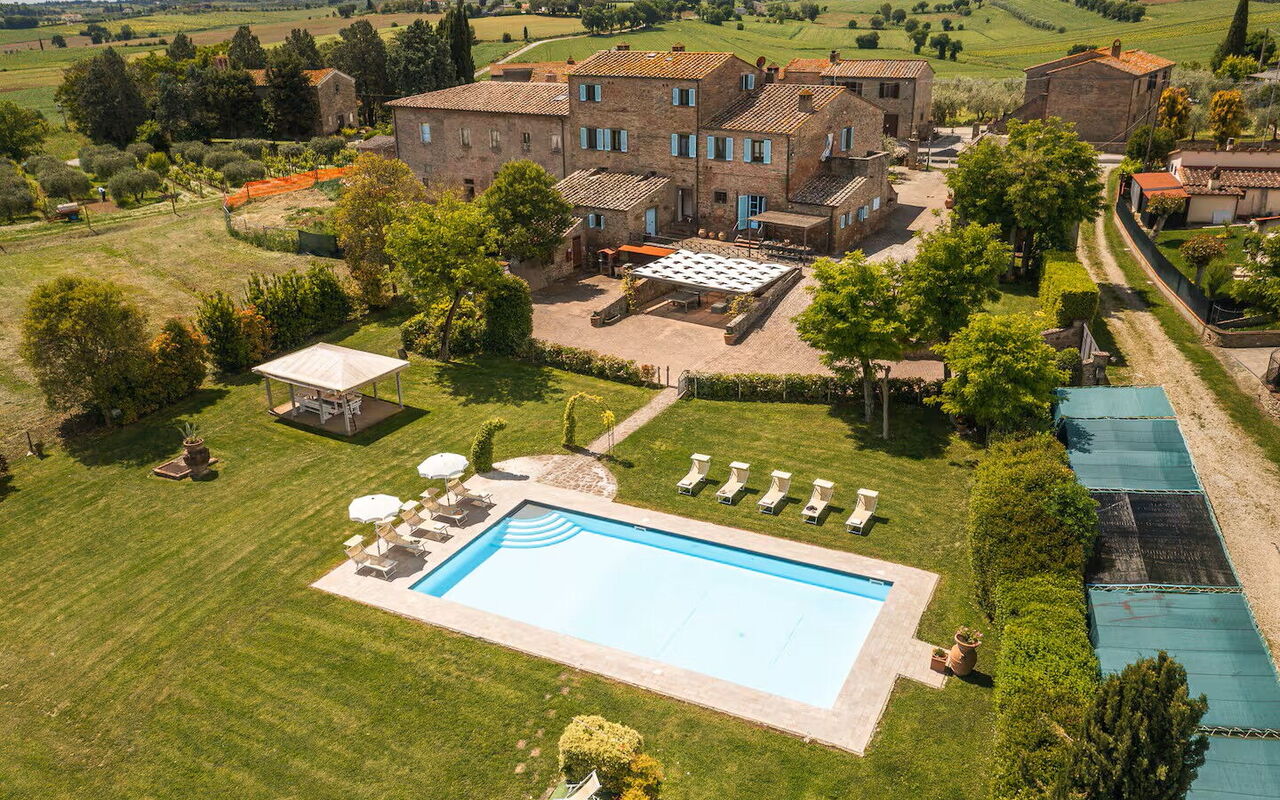 Villa Giare: Exteriör, slå samman, Utomhus