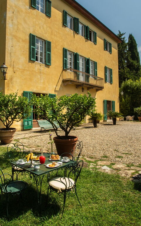 Villa Pedone: Exteriör, Trädgård, Utomhus