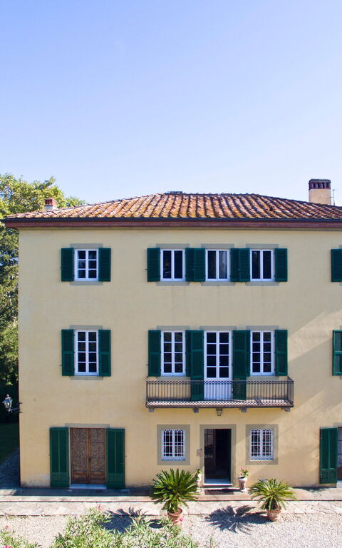 Villa Pedone: Exteriör, Utomhus