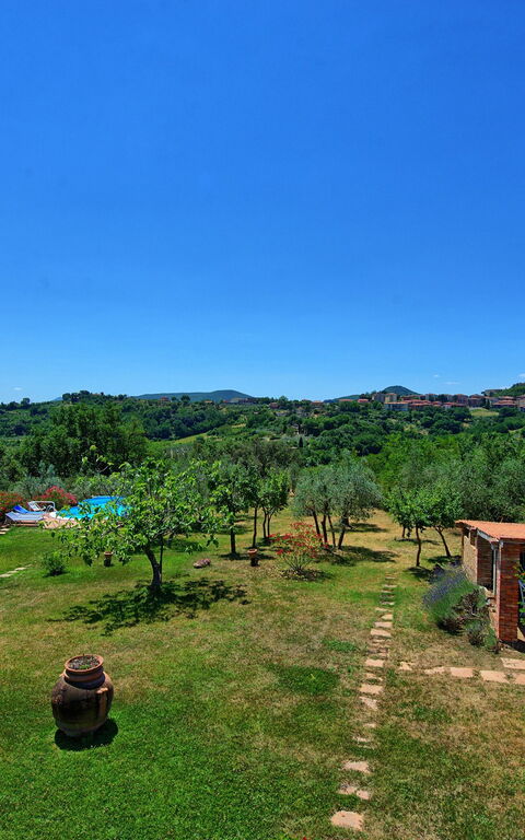 Villa Corolle: Trädgård