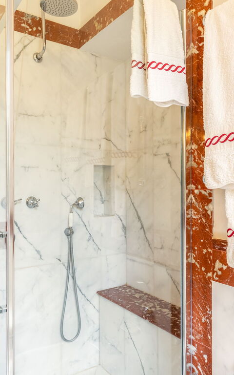 Villa De Ranieri: Badrum