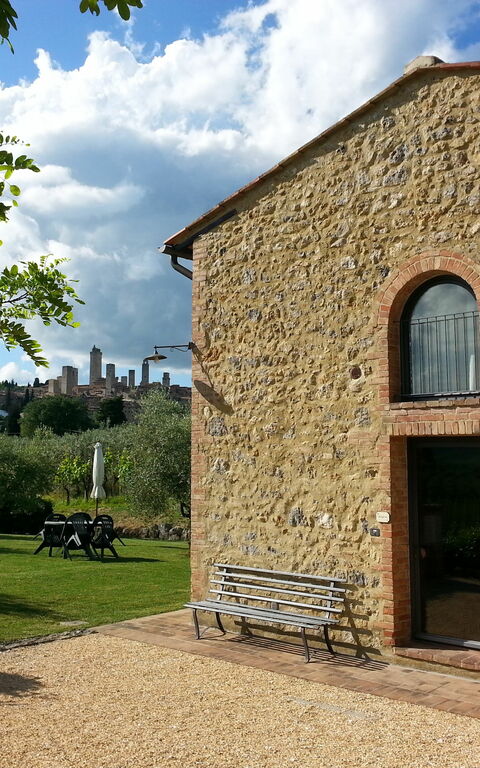 Podere Degli Olivi: Utomhus