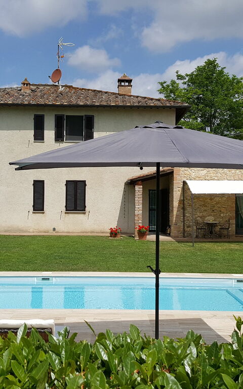 Podere Degli Olivi: slå samman