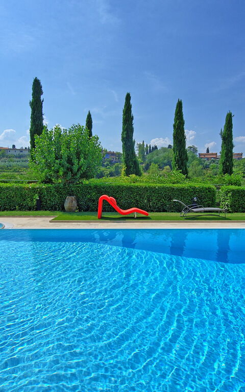 Poggiluglio: slå samman