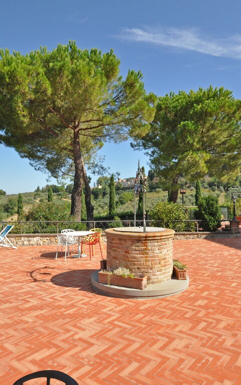 Poggiluglio: Trädgård