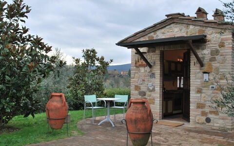 Semesterboende Il Cottage: Trädgård, Utomhus