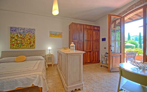 Semesterboende Ovile: Kök, Lunchrum, sovrum, Vardagsrum