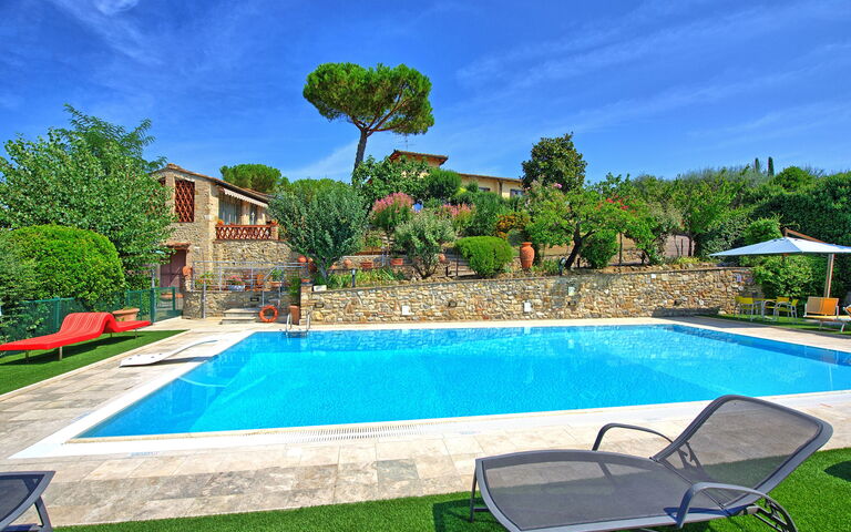 Poggiluglio: slå samman