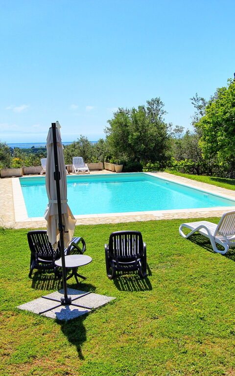 Guardistallo: slå samman, Trädgård