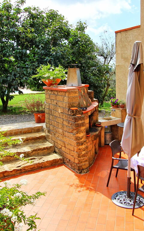 Guardistallo: Utomhus