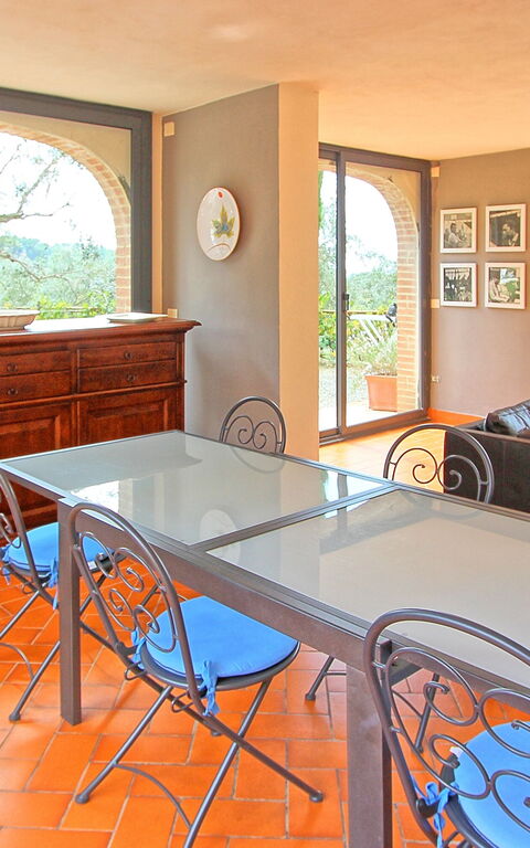 Guardistallo: Lunchrum, Vardagsrum