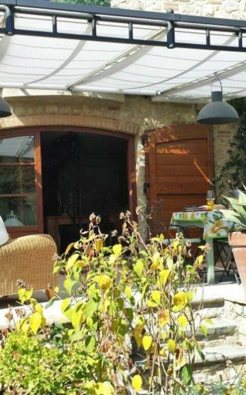 Villa Nova: Exteriör, Utomhus