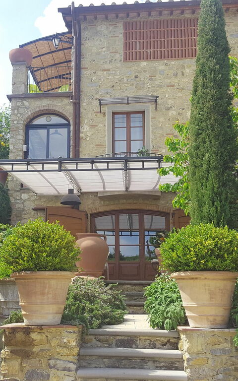 Villa Nova: Exteriör, Utomhus