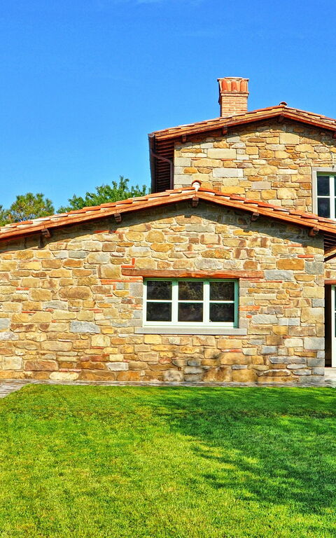 Villa Noceta: Exteriör, Trädgård, Utomhus