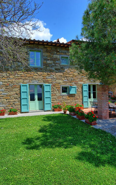 Villa Noceta: Trädgård, Utomhus