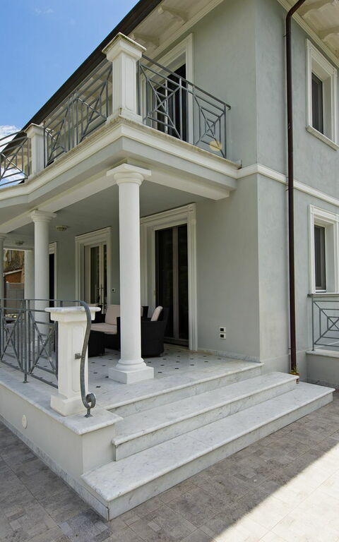 Villa Raffaela: Exteriör, Trädgård, Utomhus