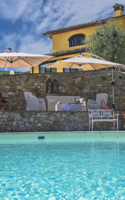 Villa Casalguidi: Exteriör, slå samman