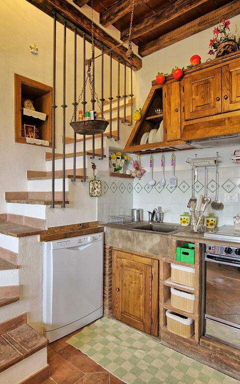 Villa Margherita Tre: Kök, Lunchrum