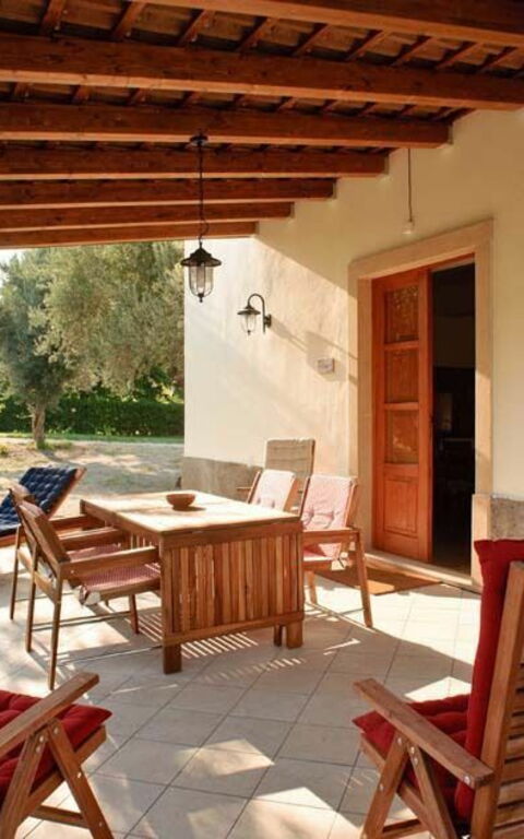 Cicero: Exteriör, Trädgård