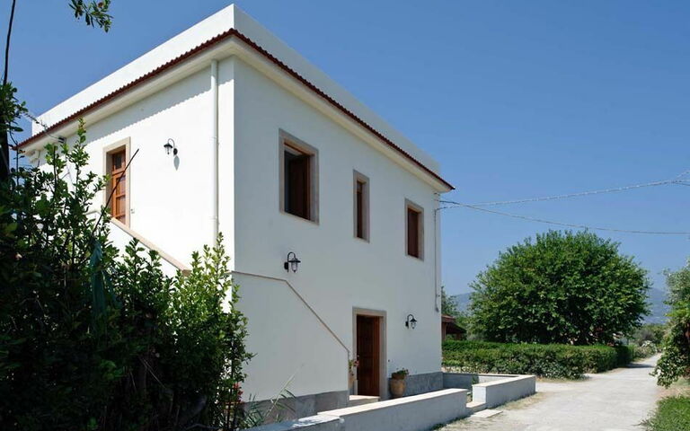 Cicero: Exteriör, Trädgård