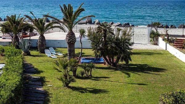 Cala Marina: Trädgård