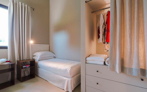 Semesterboende Isla Verde - Gelsi: sovrum