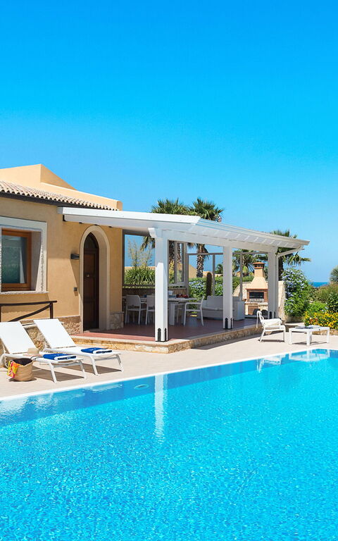 Afrodite: slå samman, Utomhus