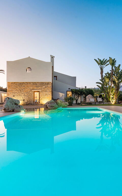 Villa Ager Costa: Exteriör, slå samman, Utomhus