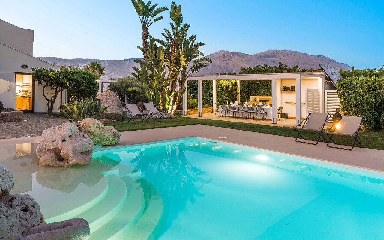 Villa Ager Costa: Exteriör, slå samman, Utomhus