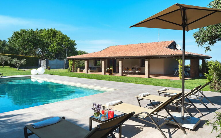 Viagrande: slå samman