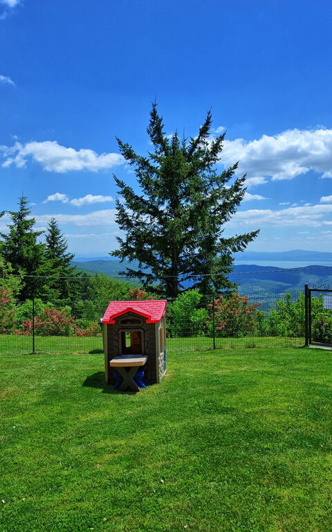 Villa Portole Due: Trädgård