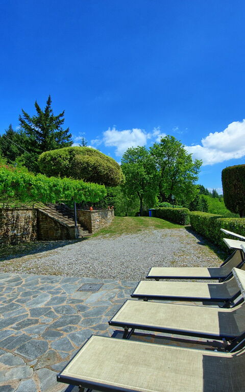 Villa Portole Due: Trädgård, Utomhus