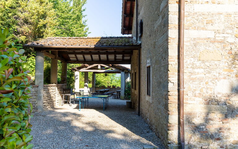 Casale Giotto: Exteriör, Utomhus