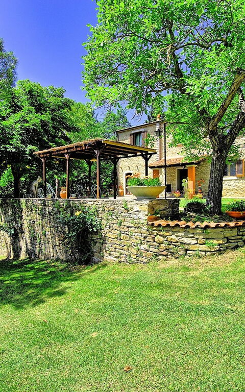 Villa Luciano: Trädgård