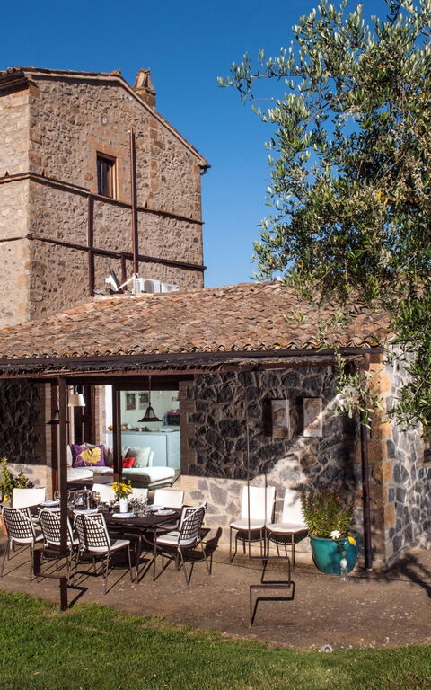 Casale Porano: Exteriör