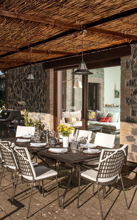 Casale Porano: Exteriör