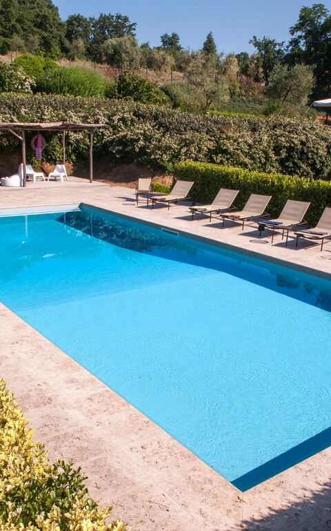 Casale Porano: slå samman