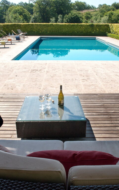 Casale Porano: Exteriör, slå samman