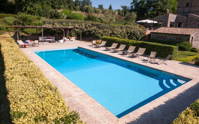 Casale Porano: slå samman