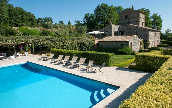 Casale Porano: Exteriör, slå samman, Trädgård