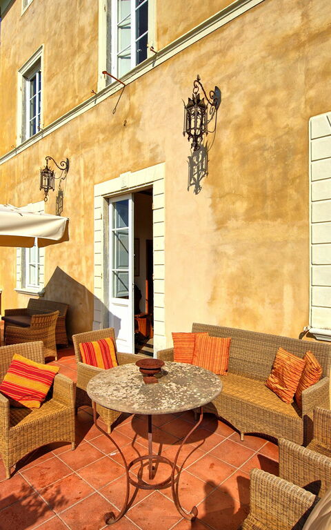 Villa Fiamma: Exteriör, Utomhus