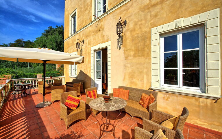 Villa Fiamma: Exteriör, Utomhus